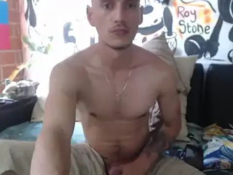 Snapshot of roystonee01 chatting on October 28, 10:23 pm roystonee01 online show from October 28, 10:23 pm