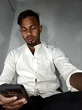 Snapshot of arafat_mia chatting on January 3, 11:46 am arafat mia online show from January 3, 11:46 am