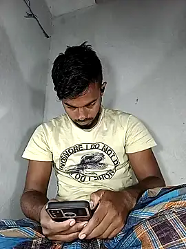 Snapshot of arafat_mia chatting on January 8, 5:48 am arafat mia online show from January 8, 5:48 am