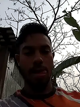 Snapshot of arafat_mia chatting on January 22, 9:57 am arafat mia online show from January 22, 9:57 am