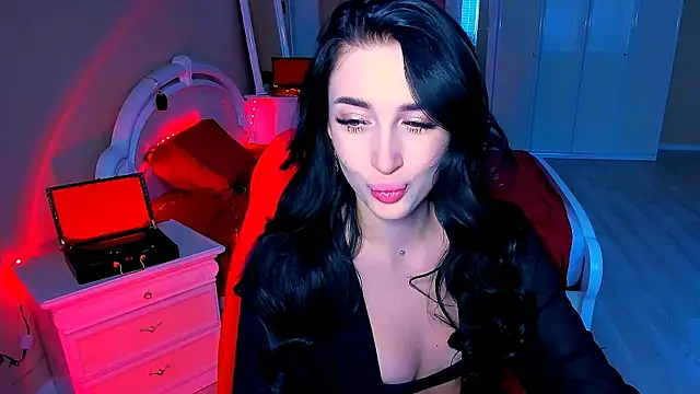 lovely desire online show from December 17, 11:17 am