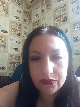 Snapshot of Veronica-Celie chatting on May 9, 9:03 am Veronica-Celie online show from May 9, 9:03 am