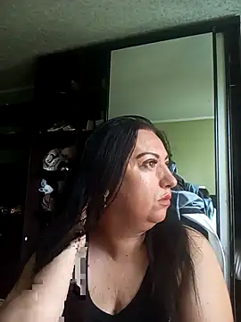 Snapshot of Veronica-Celie chatting on May 23, 6:51 am Veronica-Celie online show from May 23, 6:51 am