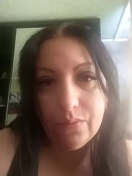 Snapshot of Veronica-Celie chatting on May 31, 8:10 am Veronica-Celie online show from May 31, 8:10 am