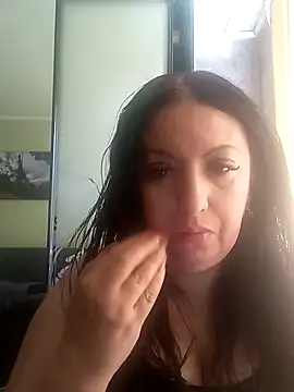 Snapshot of Veronica-Celie chatting on June 2, 9:22 am Veronica-Celie online show from June 2, 9:22 am