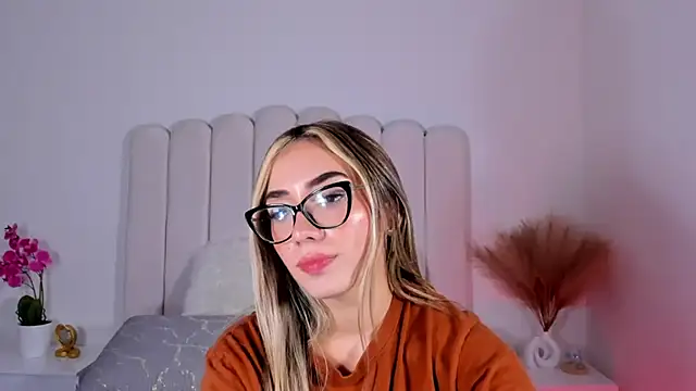 Sarajonnes online show from February 11, 7:59 pm