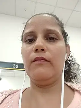 carolina goez online show from February 10, 7:07 pm