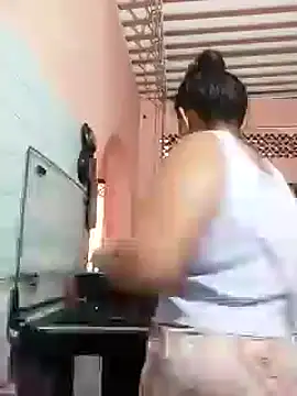 carolina goez online show from February 11, 12:05 pm