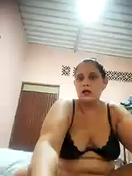 carolina goez online show from March 1, 7:15 pm