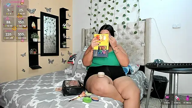 Snapshot of Marycurvysex1 chatting on January 7, 2:53 am Marycurvysex1 online show from January 7, 2:53 am