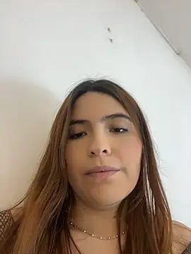 Snapshot of Eimyaniston_cute chatting on April 19, 4:50 pm Eimyaniston cute online show from April 19, 4:50 pm