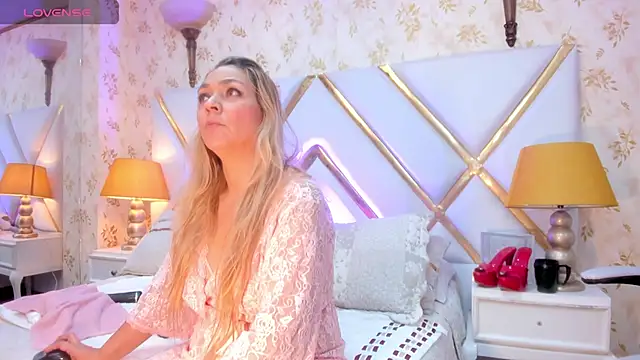 Snapshot of MalorySweet chatting on December 30, 12:20 pm MalorySweet online show from December 30, 12:20 pm