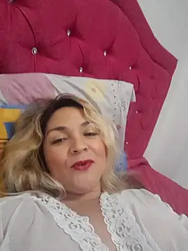 Snapshot of MalorySweet chatting on January 13, 2:50 am MalorySweet online show from January 13, 2:50 am