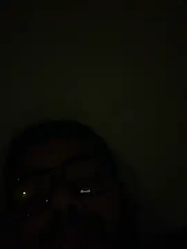 Snapshot of desiduzz21 chatting on December 14, 9:24 pm desiduzz21 online show from December 14, 9:24 pm