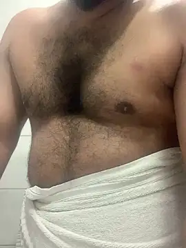 Snapshot of desiduzz21 chatting on December 17, 6:20 pm desiduzz21 online show from December 17, 6:20 pm