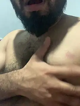 Snapshot of desiduzz21 chatting on December 22, 7:21 pm desiduzz21 online show from December 22, 7:21 pm