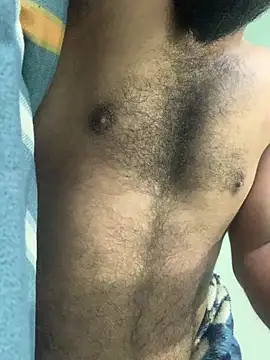 Snapshot of desiduzz21 chatting on January 2, 2:33 am desiduzz21 online show from January 2, 2:33 am