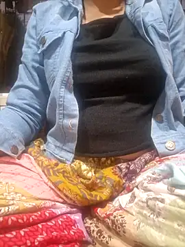 Snapshot of Melody_Shyla chatting on December 5, 12:08 am Melody Shyla online show from December 5, 12:08 am