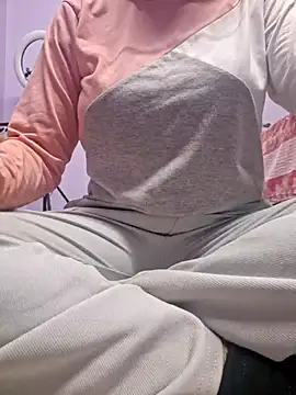 Snapshot of Melody_Shyla chatting on December 17, 12:16 am Melody Shyla online show from December 17, 12:16 am