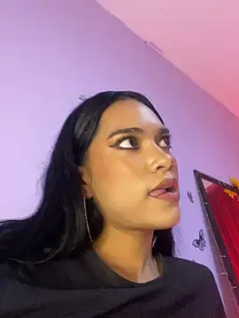 Snapshot of valeriah_7 chatting on December 1, 9:15 pm valeriah 7 online show from December 1, 9:15 pm