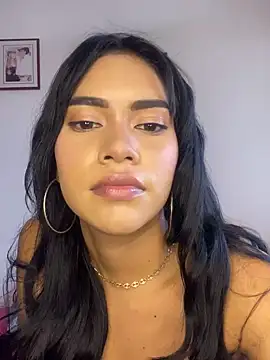 Snapshot of valeriah_7 chatting on December 13, 10:13 pm valeriah 7 online show from December 13, 10:13 pm