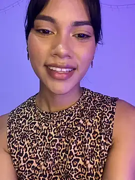 Snapshot of valeriah_7 chatting on January 17, 12:42 am valeriah 7 online show from January 17, 12:42 am