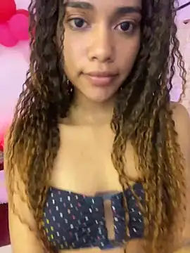 Snapshot of valeriah_7 chatting on February 18, 11:52 pm valeriah 7 online show from February 18, 11:52 pm