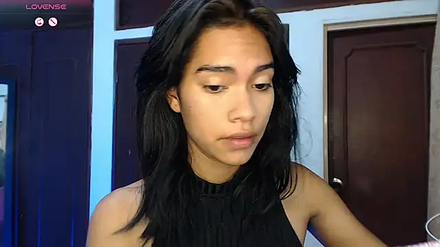 Snapshot of valeriah_7 chatting on March 18, 3:53 pm valeriah 7 online show from March 18, 3:53 pm