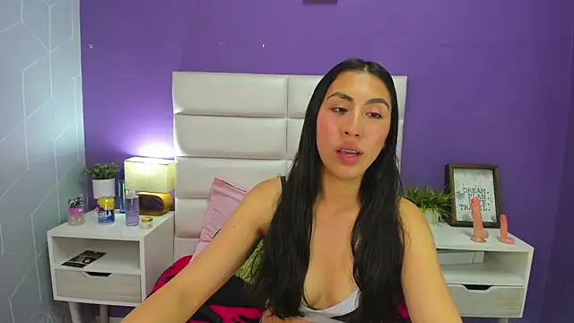 Snapshot of Sophia_abad7 chatting on March 4, 12:07 am Sophia abad7 online show from March 4, 12:07 am