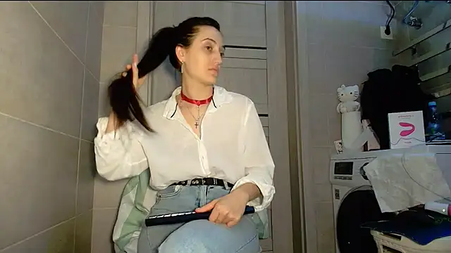 Snapshot of Iren chatting on February 7, 11:41 pm Iren online show from February 7, 11:41 pm