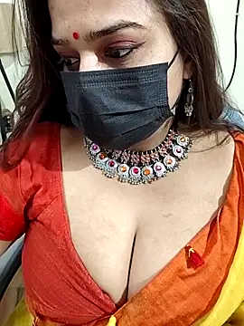 Snapshot of AzadPanchi2024 chatting on October 5, 3:27 am AzadPanchi2024 online show from October 5, 3:27 am