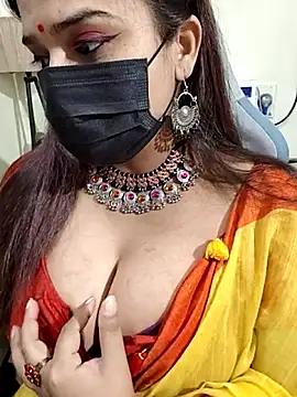 Snapshot of AzadPanchi2024 chatting on October 17, 10:40 am AzadPanchi2024 online show from October 17, 10:40 am