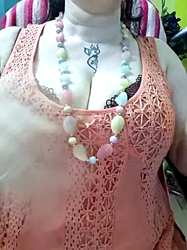 Snapshot of Raja_Ranii chatting on April 25, 5:21 pm Raja Ranii online show from April 25, 5:21 pm