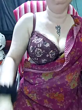 Snapshot of Raja_Ranii chatting on May 27, 1:19 pm Raja Ranii online show from May 27, 1:19 pm