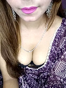 Diamond queeen online show from November 11, 9:04 pm