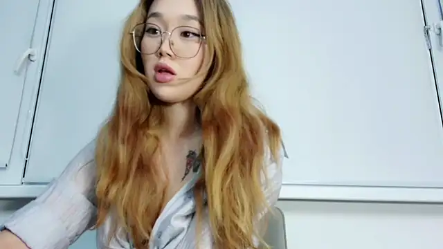 Snapshot of Jennatyan chatting on November 22, 11:20 am Jennatyan online show from November 22, 11:20 am