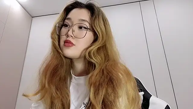 Jennatyan online show from December 20, 1:29 pm