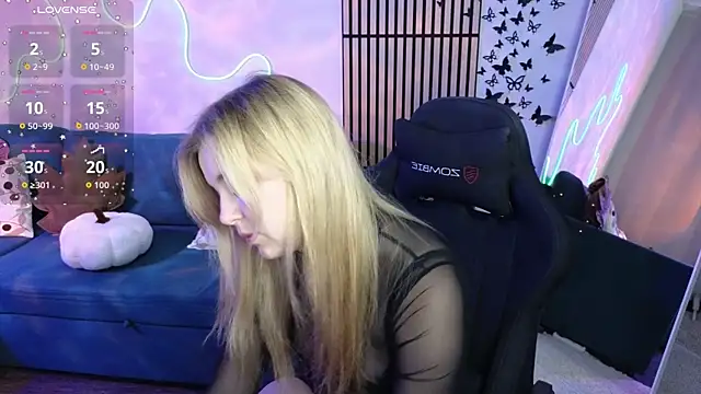 Snapshot of Mel_Nelson chatting on November 7, 2:44 am Mel Nelson online show from November 7, 2:44 am