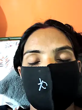 cute simmy0 online show from April 19, 6:43 pm