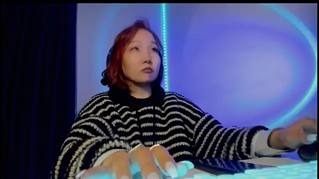 himeros goddess online show from October 14, 4:57 am