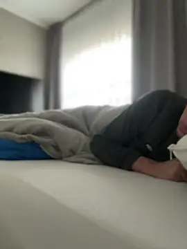 youssef00711 online show from December 21, 10:00 am