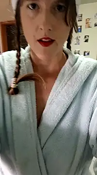 Snapshot of Hexe12346 chatting on December 12, 5:15 pm Hexe12346 online show from December 12, 5:15 pm
