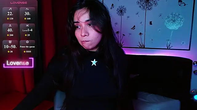 Lune Claire online show from January 15, 12:15 am