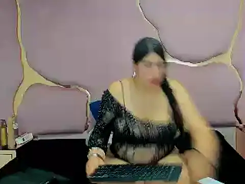 Criistaal  online show from February 28, 5:59 am