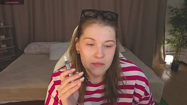 Colleen Blake online show from February 28, 11:55 am