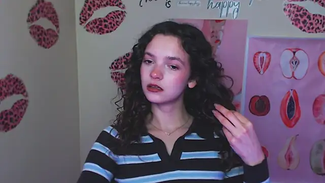  SusieSu  online show from February 7, 1:15 pm