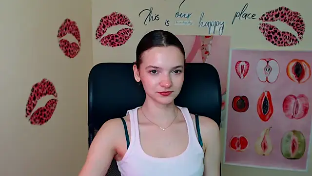  SusieSu  online show from April 2, 12:25 pm