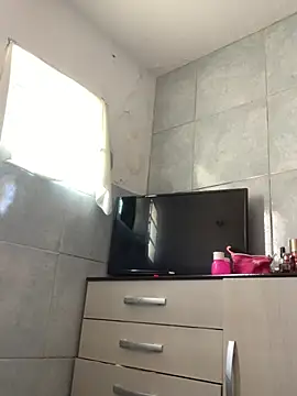 Snapshot of Gabrielleof chatting on January 5, 6:11 pm Gabrielleof online show from January 5, 6:11 pm