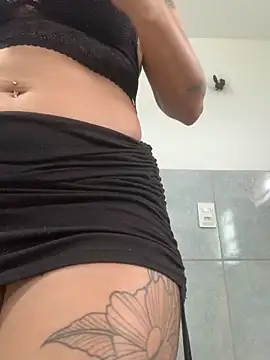 Snapshot of Gabrielleof chatting on February 5, 2:11 pm Gabrielleof online show from February 5, 2:11 pm