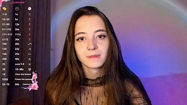 Snapshot of EvaBradley chatting on October 2, 6:37 pm EvaBradley online show from October 2, 6:37 pm